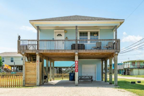 Coconut Cottage - Huge Yard, Outdoor Shower, Island Breezes From Deck!